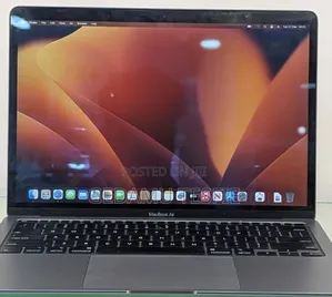 New Laptop Apple MacBook 2020 8GB Intel Core I3 SSD 256GB