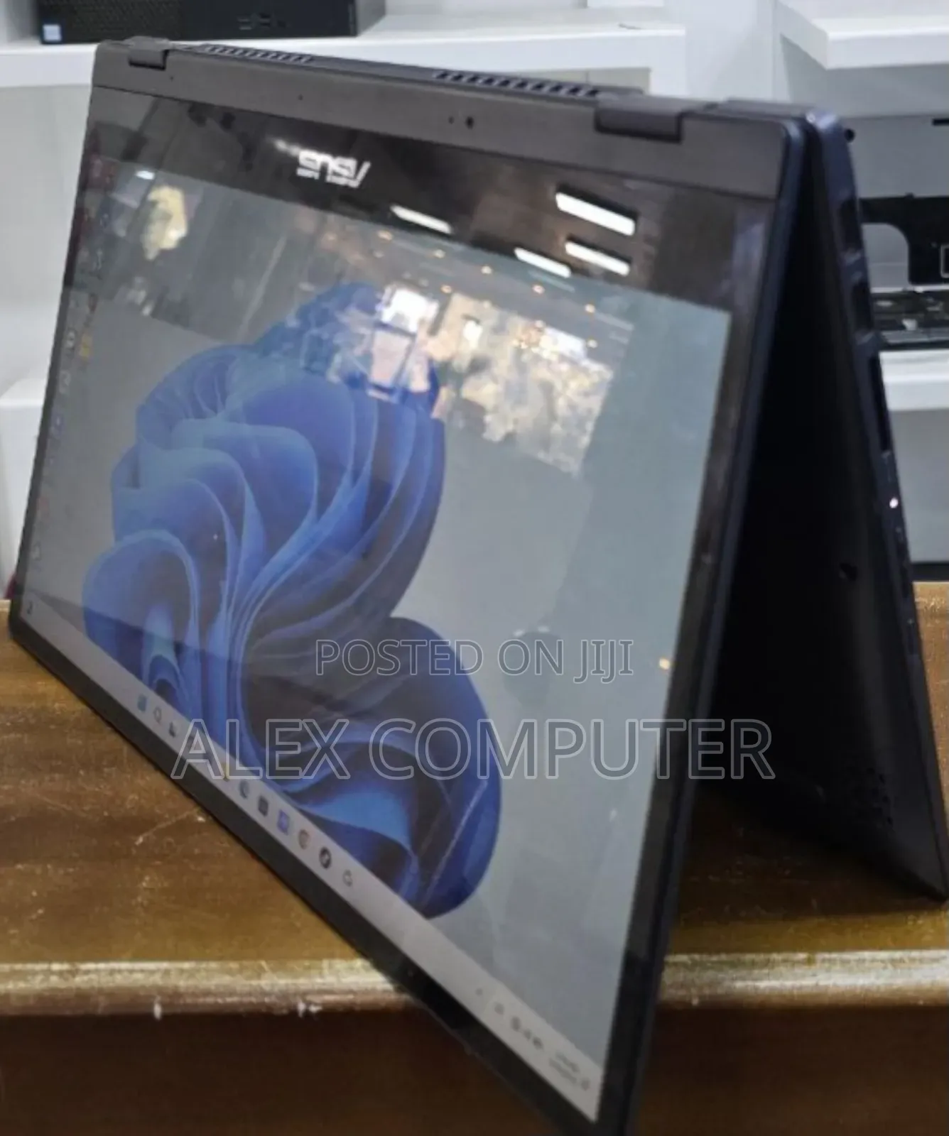 New Laptop Asus VivoBook 15 X505BA 4GB Intel Core i3 SSD 256GB