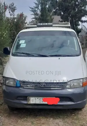 Toyota HiAce 2006 White