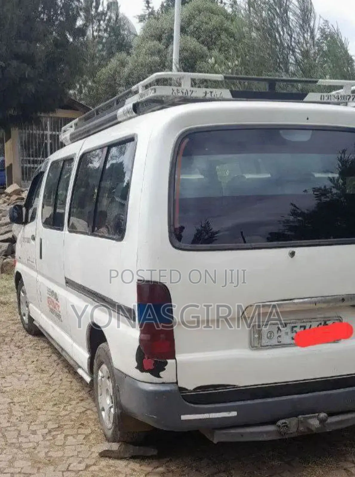 Toyota HiAce 2006 White