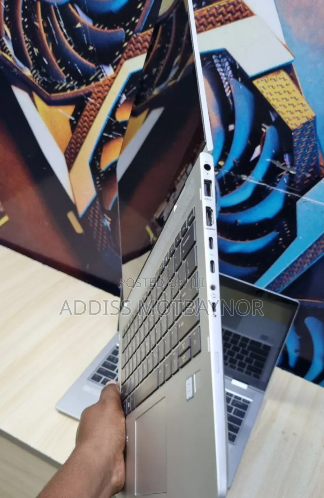 New Laptop HP X360 310 G2 16GB Intel Core I7 SSD 512GB