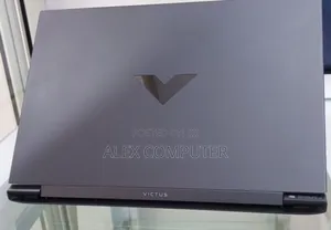 New Laptop HP Victus 16 16GB AMD Ryzen 7 SSD 1T