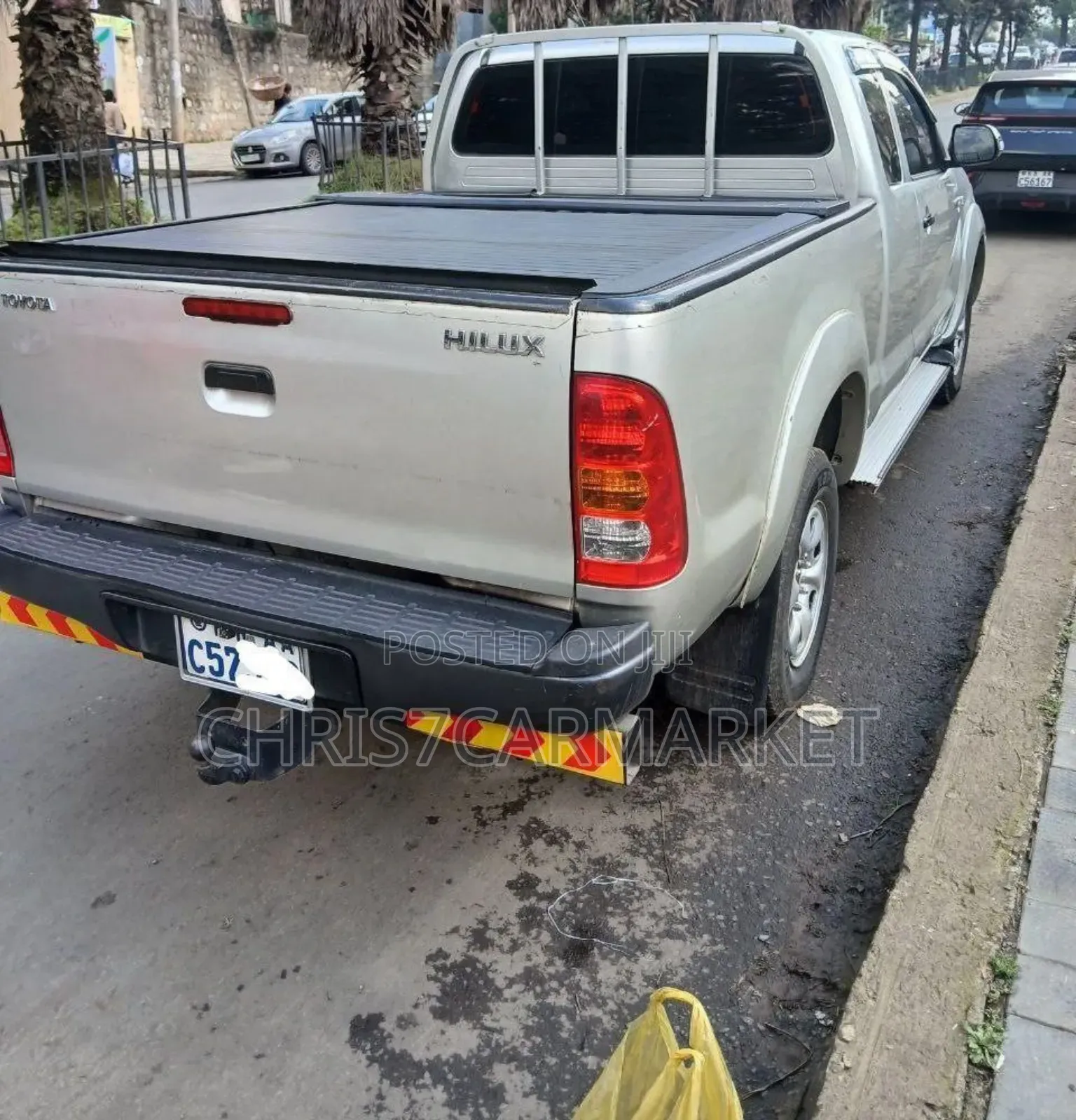 Toyota Hilux 2.5 D-4D 4X4 SRX 2009 Silver
