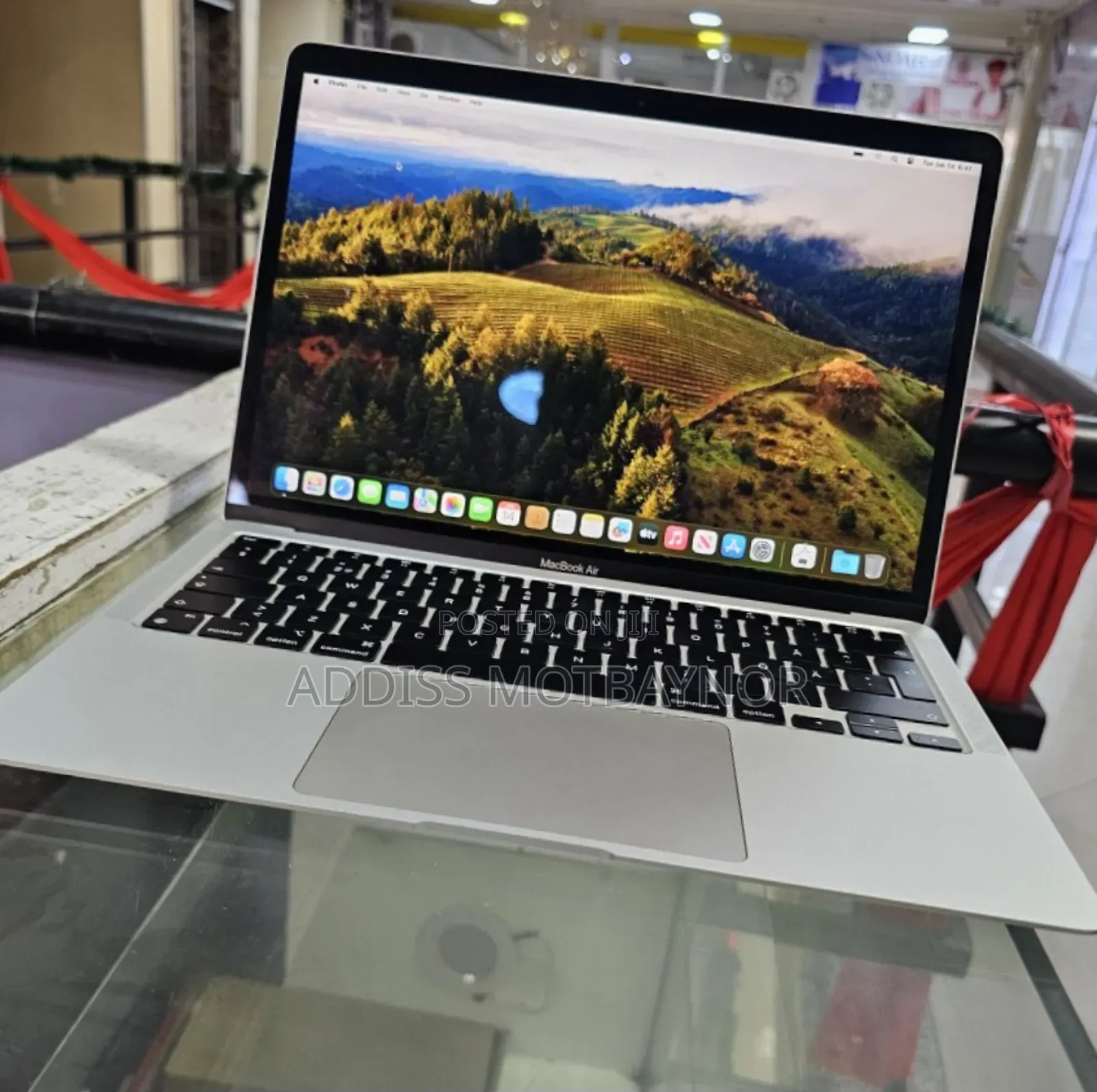 New Laptop Apple MacBook Air 2020 M1 16GB Apple M1 SSD 256GB