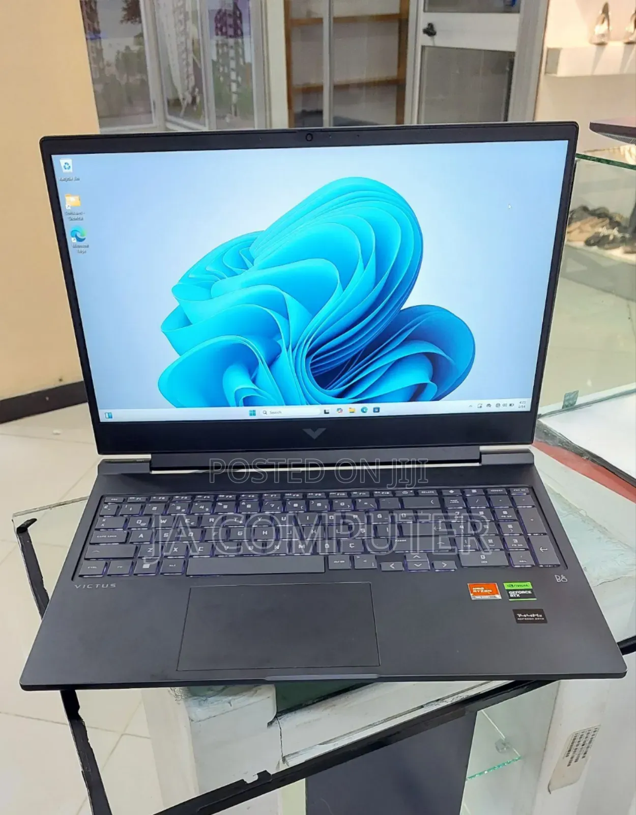 New Laptop HP Victus 16 16GB AMD Ryzen 7 SSD 1T