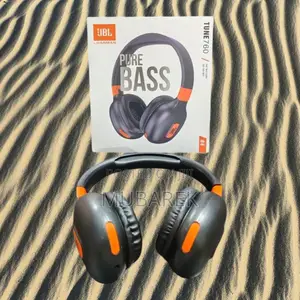 Photo - JBL Tune 760 Comfortable Foldable Design