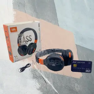 Photo - JBL Tune 760 Hands-Free Calling Capability