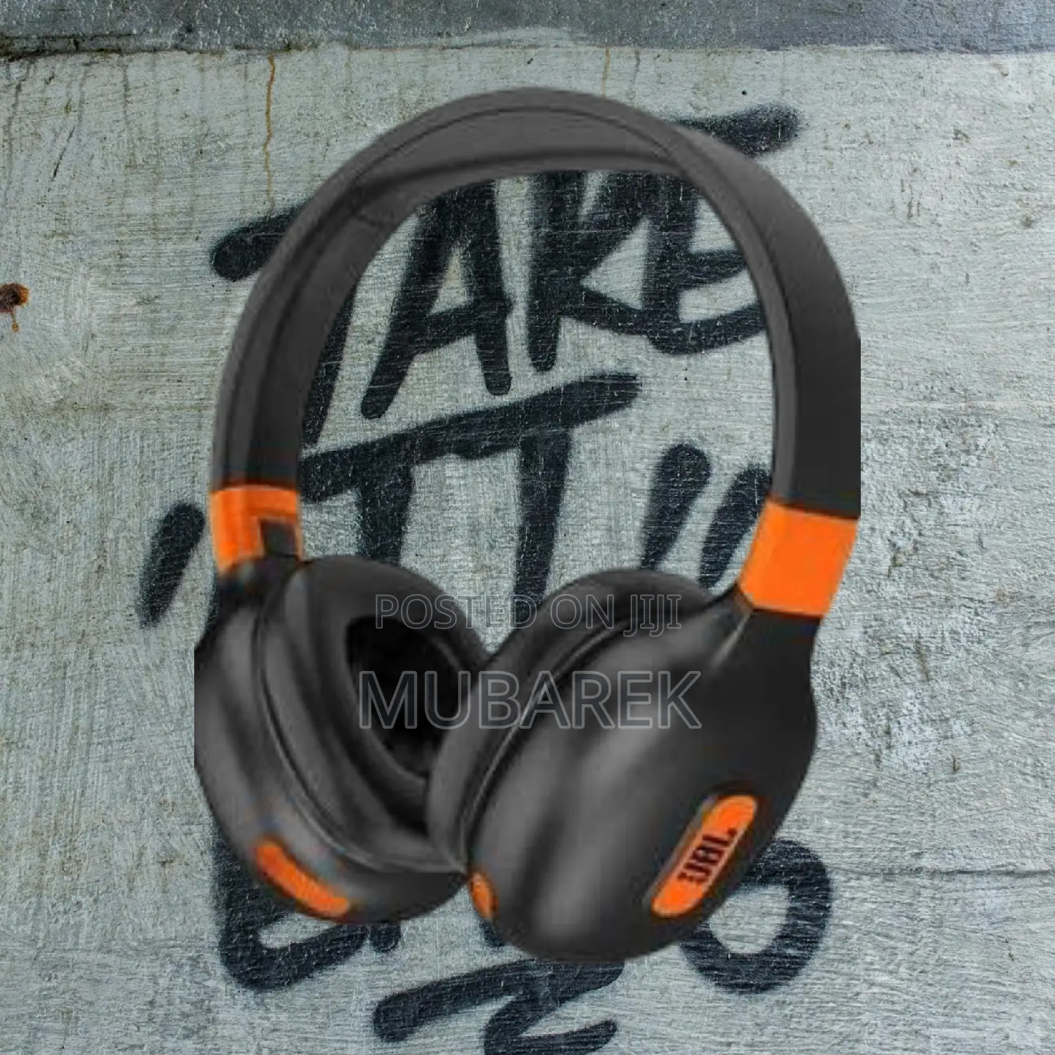 JBL Tune 760 Stylish and Modern Look