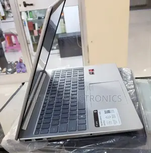 New Laptop HP Stream Notebook 8GB AMD Ryzen 5 SSD 512GB