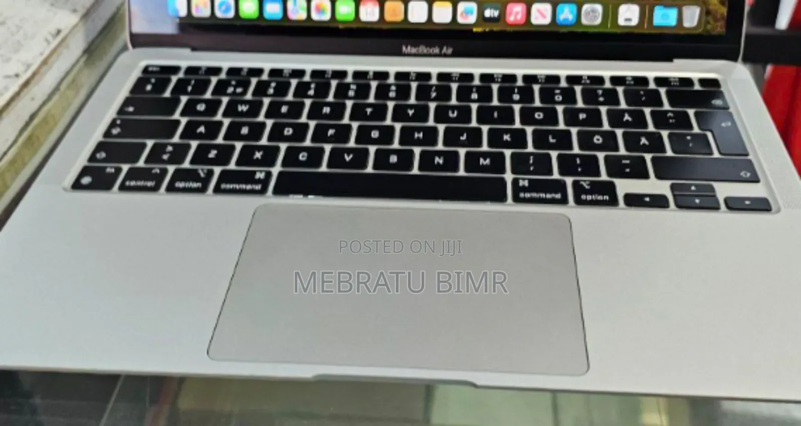 New Laptop Apple MacBook Air 2020 M1 8GB Apple M1 SSD 256GB