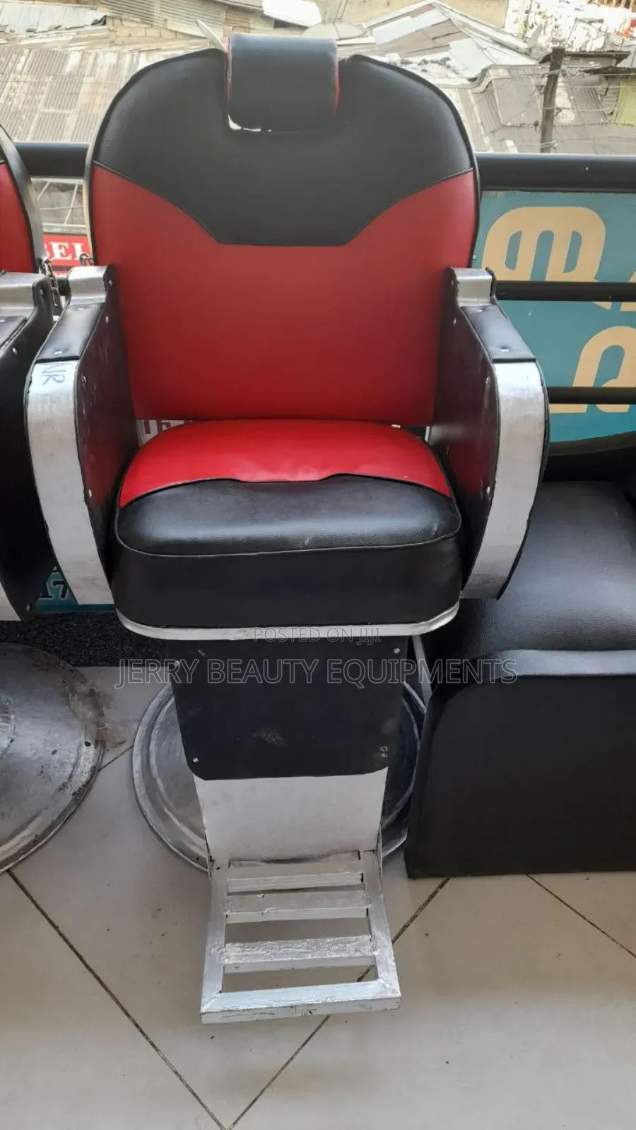 Hair Salon Chair - የፀጉር ቤት ወንበር (የሀገር ውስጥ)