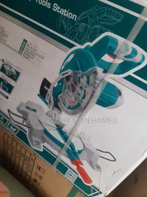 Photo - Aluminum Miter Saw