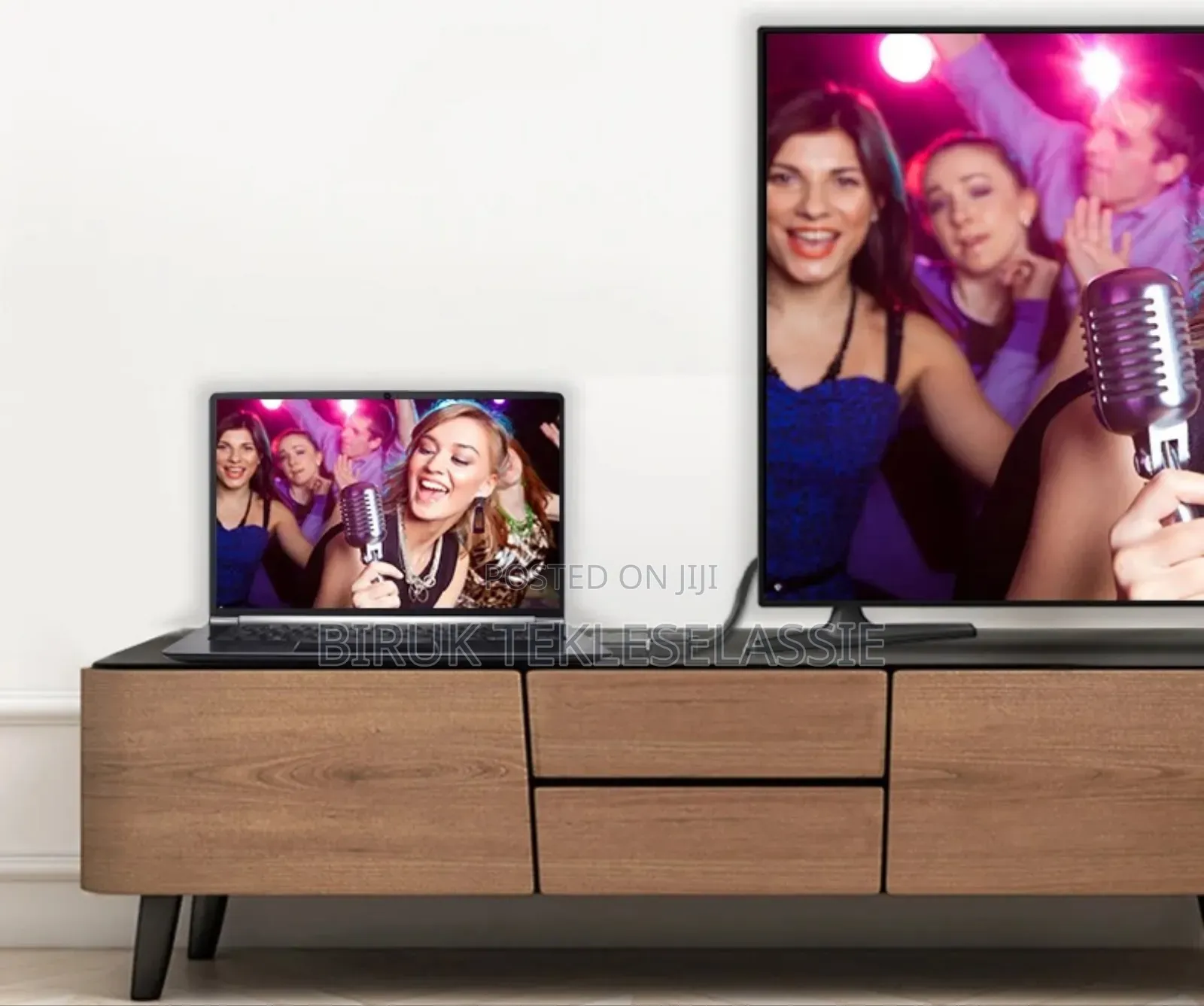 Display Port (DP) to HDMI Converter