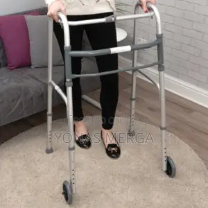 Photo - Walker聽rolling-Walker Looking Serious起來walker一easy-to-Use