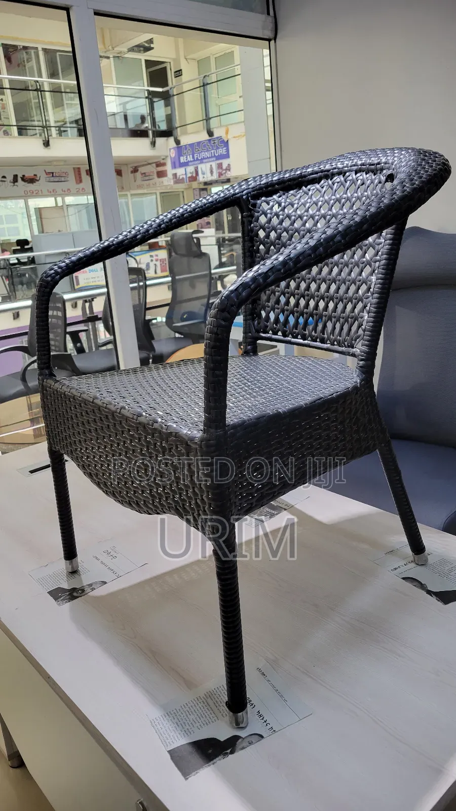 የካፌ ወንበር አይነበጎ