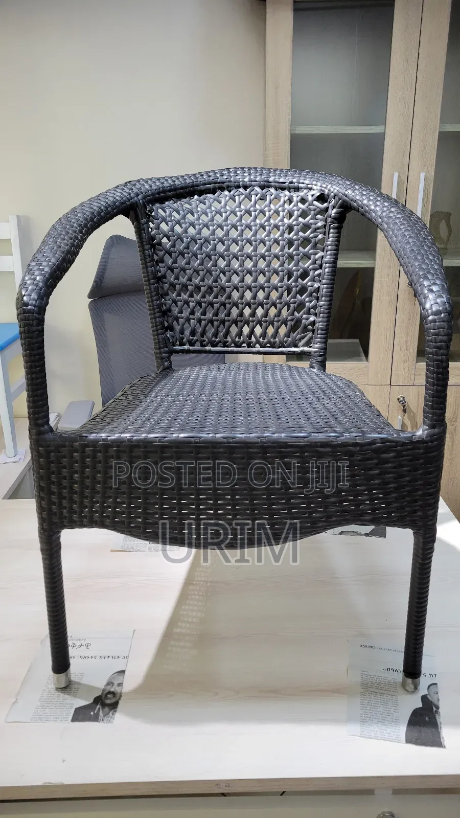 የካፌ ወንበር አይነበጎ