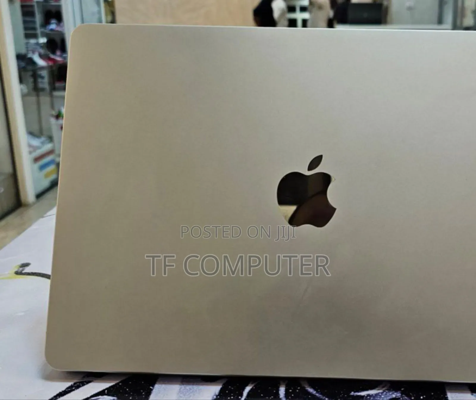 New Laptop Apple MacBook Air 2022 M2 8GB Apple M2 SSD 256GB