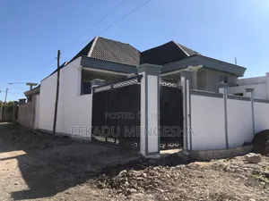 3bdrm Villa in Private, Oromia-Finfinne for sale