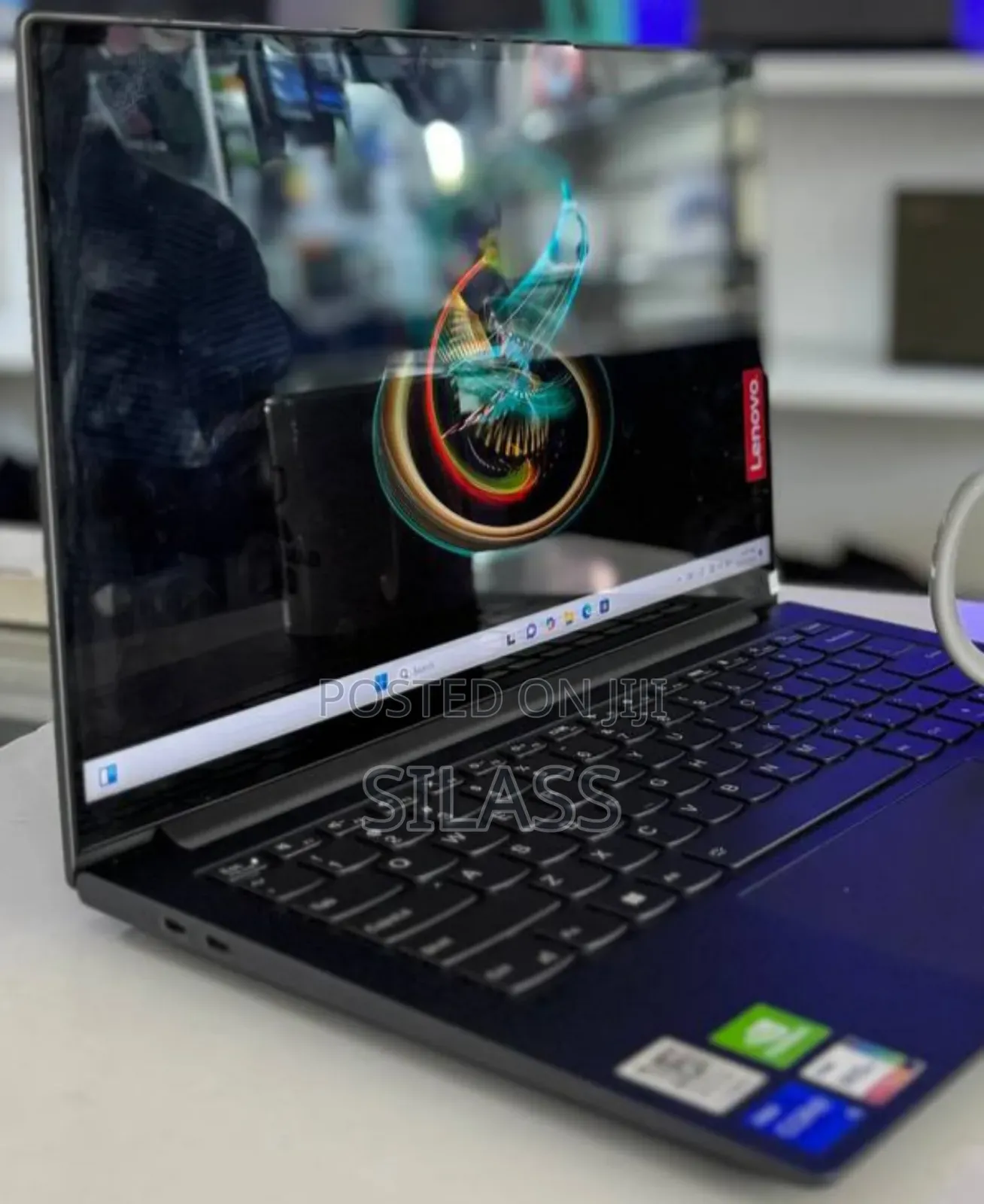 New Laptop Lenovo Yoga C740 16GB Intel Core I5 SSD 512GB