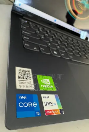 New Laptop Lenovo Yoga C740 16GB Intel Core I5 SSD 512GB