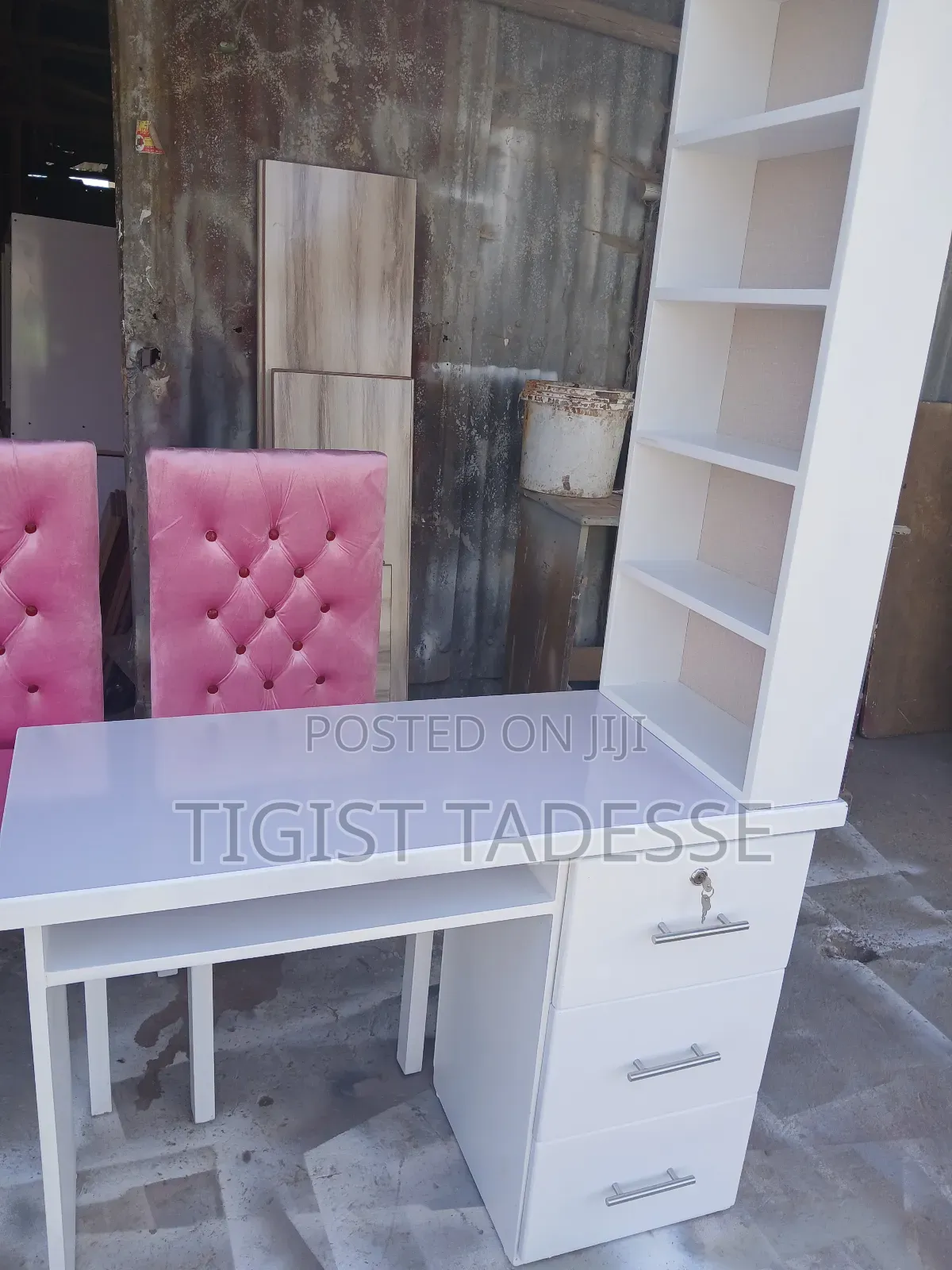 ለጥፍር ቤት የሚሆኑ እቃዎች Furniture for Beauty Salon Chair and Table