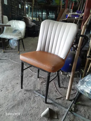 Quality Leather Chairs for Hotel Restaurant Cafes