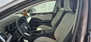 Volkswagen ID.6 2022 Purple