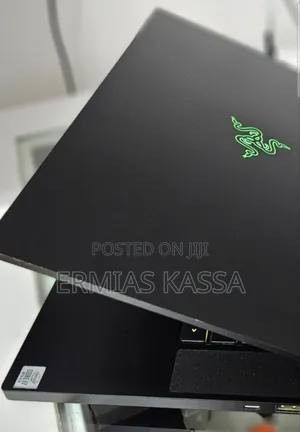 New Laptop Razer Blade Advanced 16GB Intel Core I7 SSD 512GB