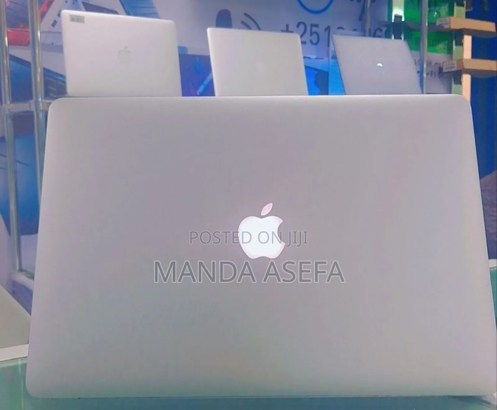 New Laptop Apple MacBook Pro 2015 8GB Intel Core I7 SSD 256GB