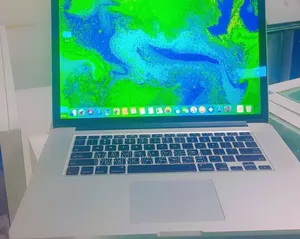 New Laptop Apple MacBook Pro 2015 8GB Intel Core I7 SSD 256GB