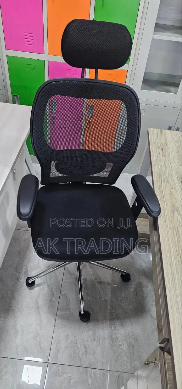 Office Manager Chair ( Black )