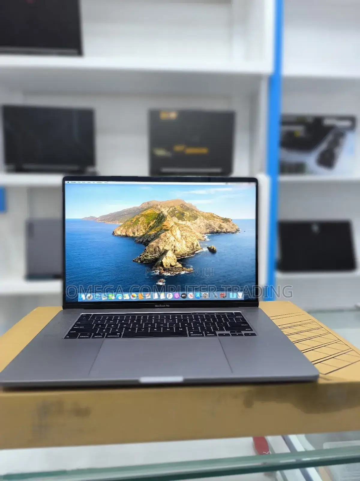 New Laptop Apple MacBook Pro 2019 16GB Intel Core i7 SSD 512GB
