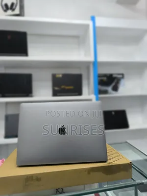 New Laptop Apple MacBook Pro 2019 16GB Intel Core I7 SSD 512GB