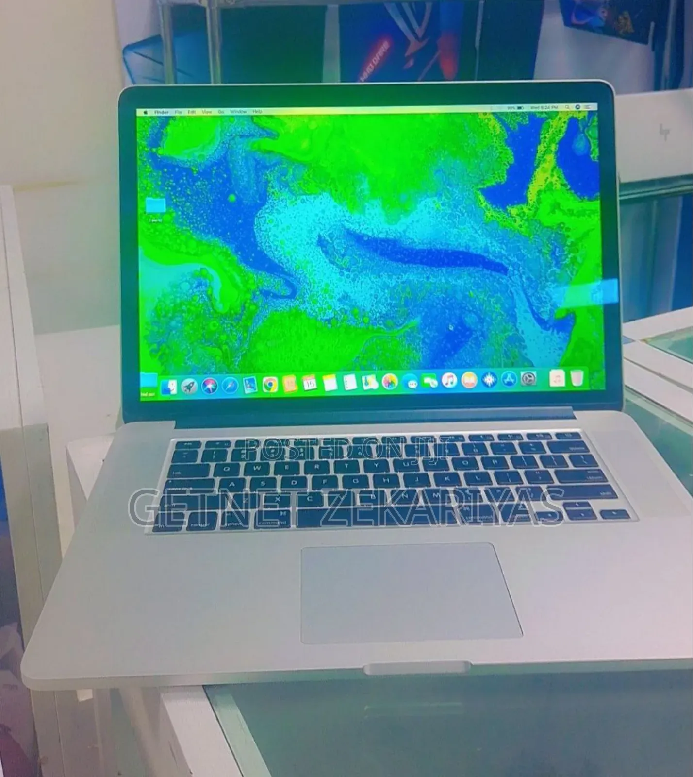 New Laptop Apple MacBook Pro 2013 8GB Intel Core I7 SSD 256GB