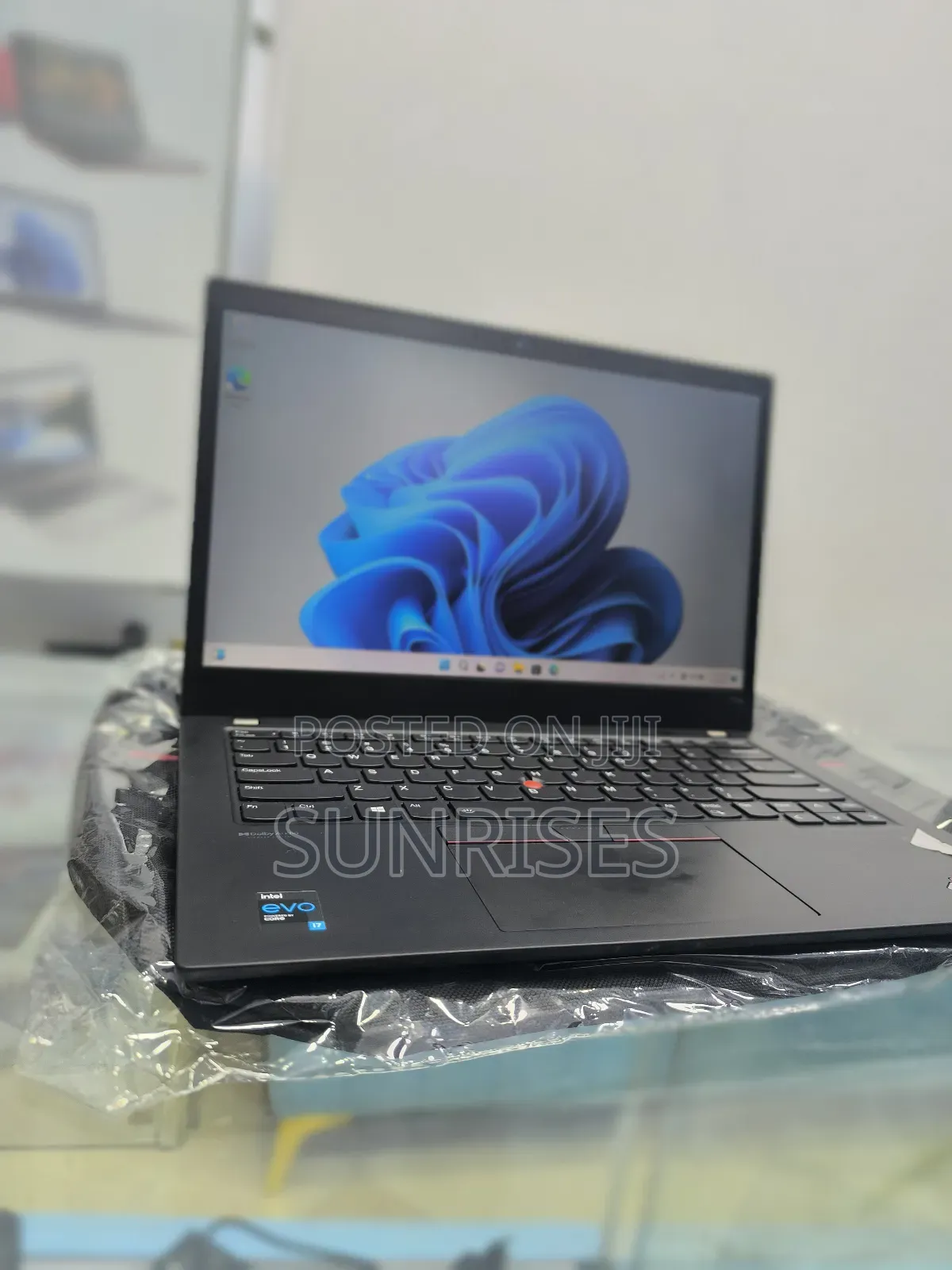 New Laptop Lenovo ThinkPad T14 G2 32GB Intel Core I7 SSD 512GB