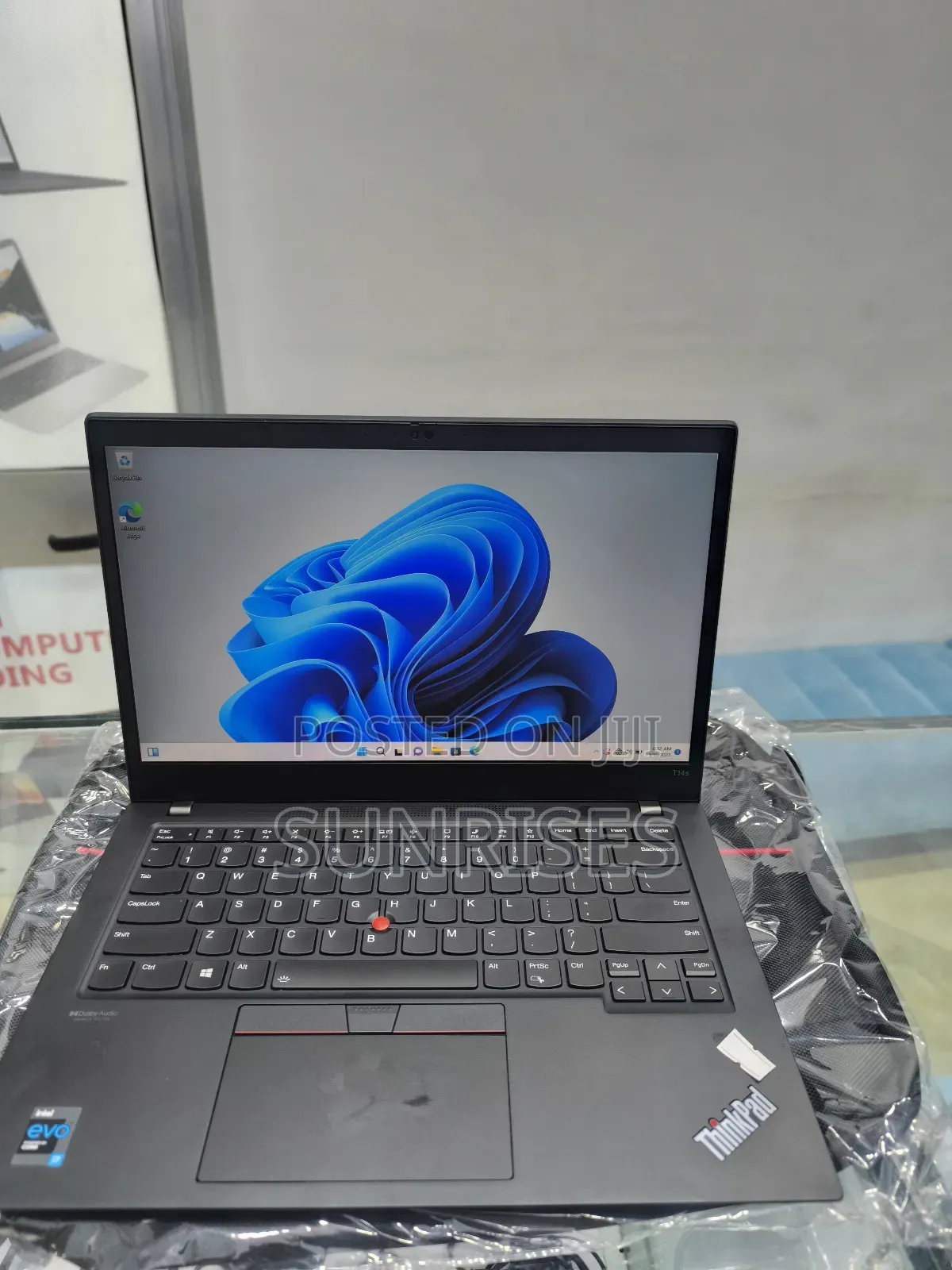 New Laptop Lenovo ThinkPad T14 G2 32GB Intel Core I7 SSD 512GB