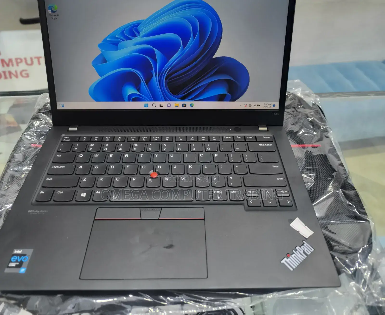 New Laptop Lenovo ThinkPad T14 G2 32GB Intel Core i7 SSD 512GB