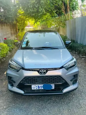 Photo - New Toyota Raize 2022 Silver