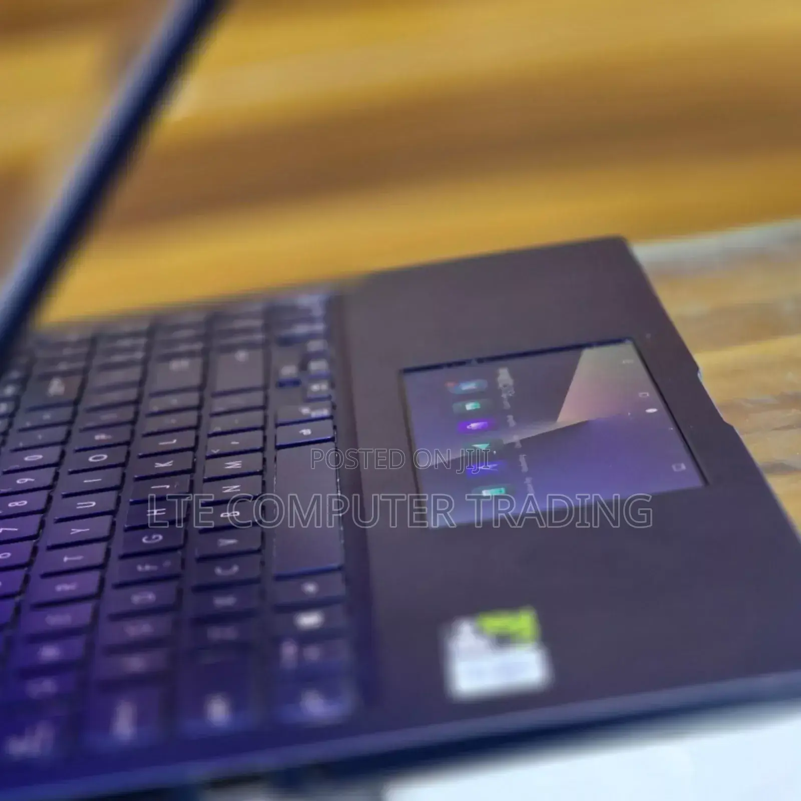 New Laptop Asus ZenBook 13 UX331UN 16GB Intel Core I7 SSD 512GB