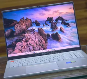 New Laptop Asus VivoBook 15 X505BA 16GB Intel Core I7 SSD 512GB