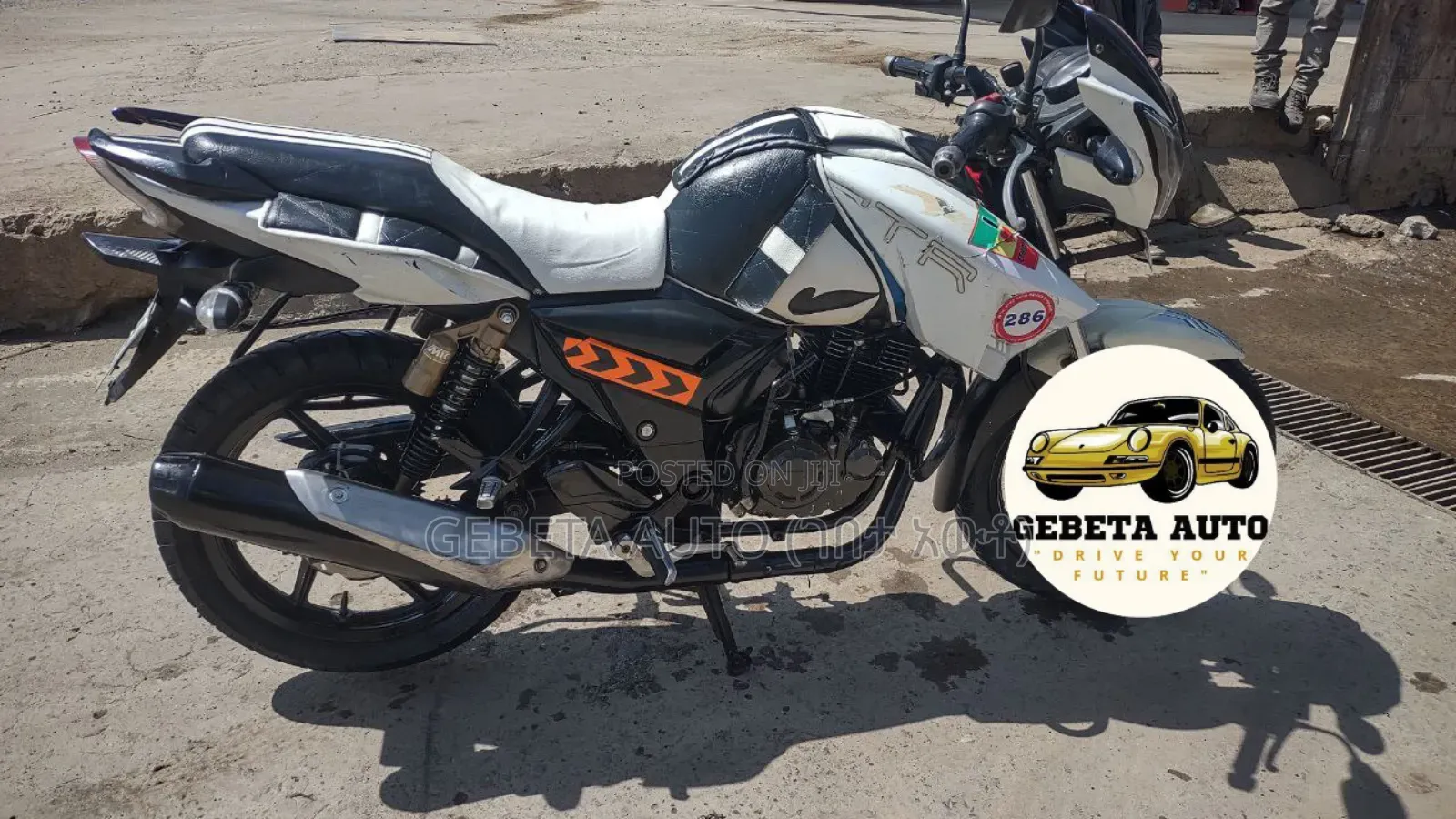 TVS Apache 180 RTR 2016