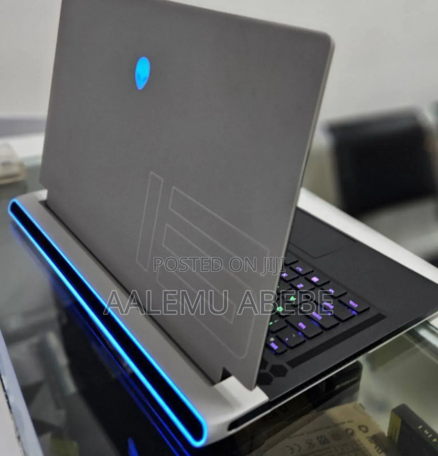 New Laptop Alienware M17x R2 32GB Intel Core I7 SSD 1T