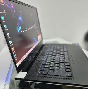 New Laptop Alienware M17x R2 32GB Intel Core I7 SSD 1T