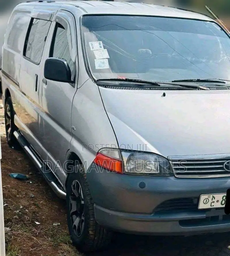 Toyota HiAce 2006 Silver