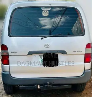 Toyota HiAce 2006 Silver