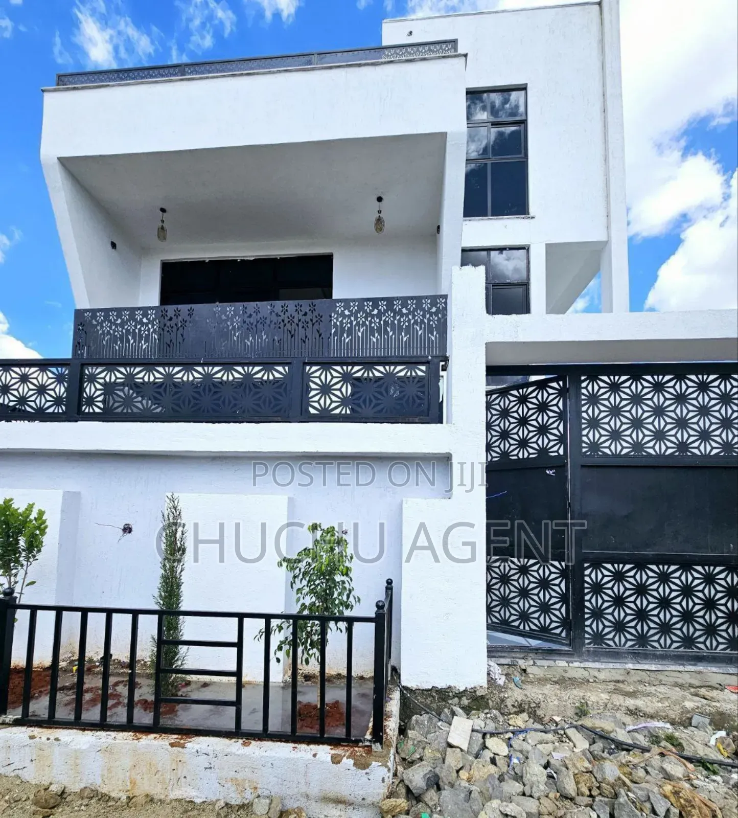 5bdrm House in Bole for sale