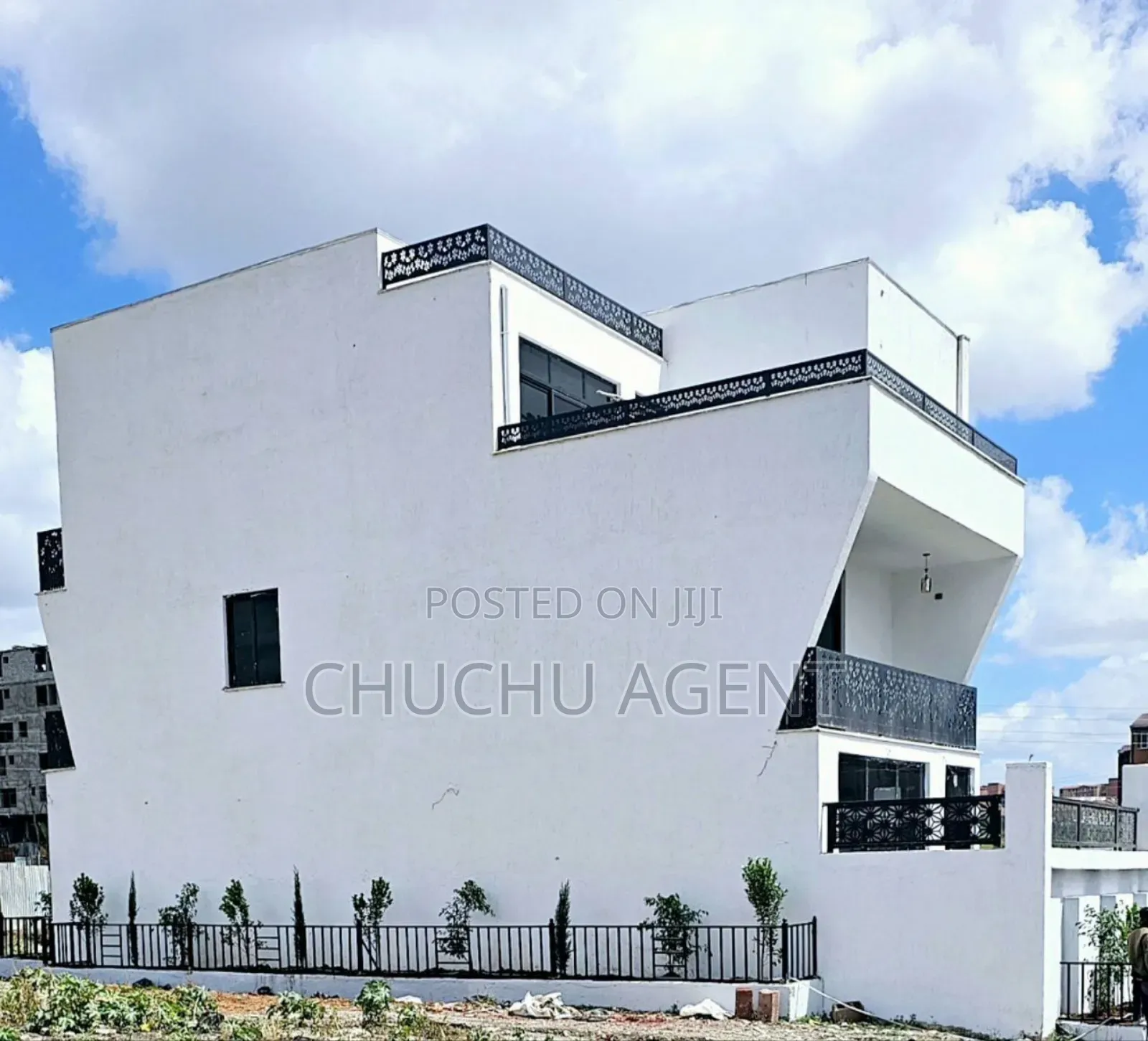 5bdrm House in Bole for sale