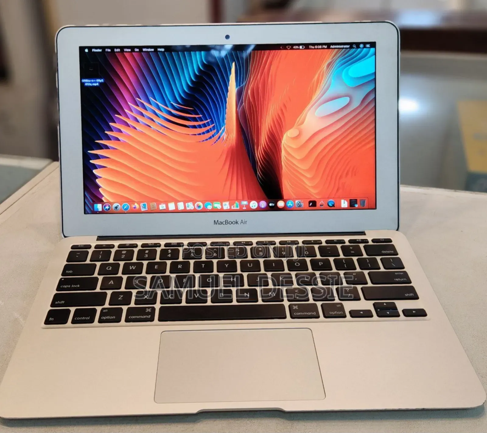 New Laptop Apple MacBook Air 2015 4GB Intel Core I5 SSD 128GB