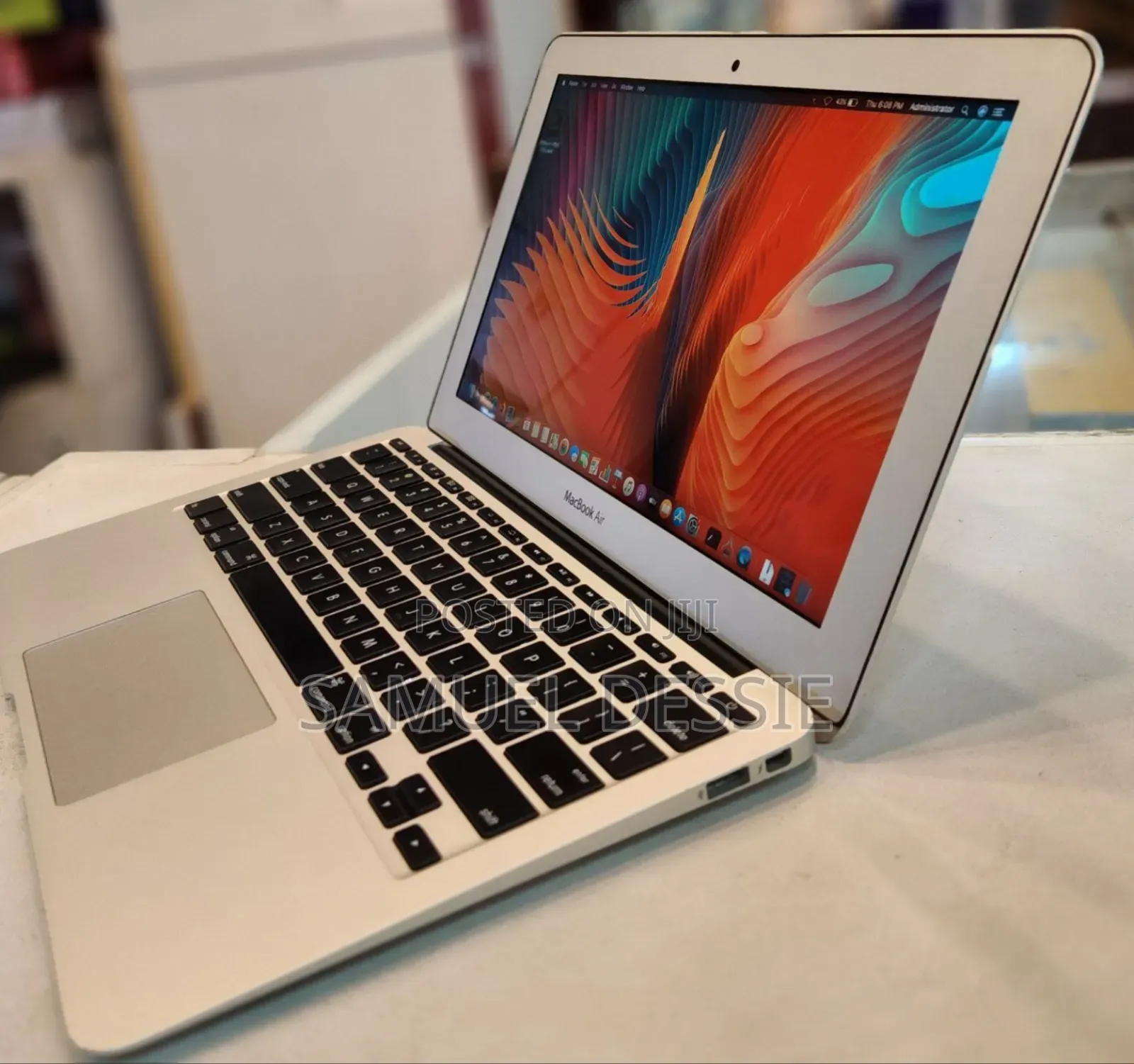 New Laptop Apple MacBook Air 2015 4GB Intel Core I5 SSD 128GB