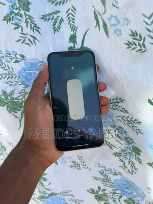 Photo - New Apple iPhone 11 128 GB White